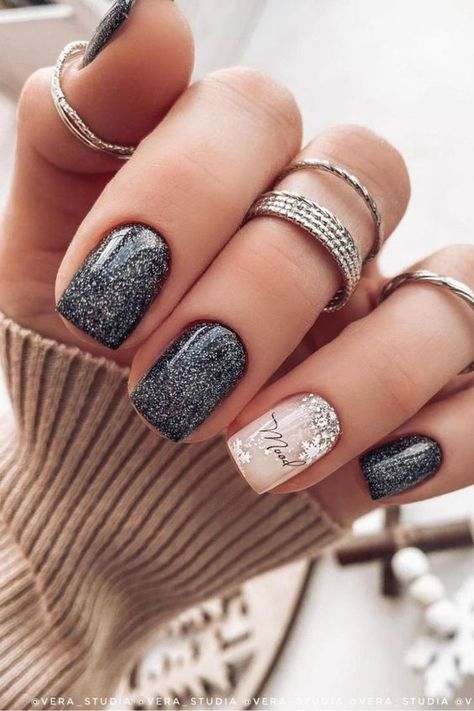 Christmas Black Nails, Black Nails Christmas, Black Xmas Nails, Short Square Christmas Nails, Holiday Glitter Nails, Black Holiday Nails, Black Christmas Nails, Short Gel Nails, Christmas Gel Nails