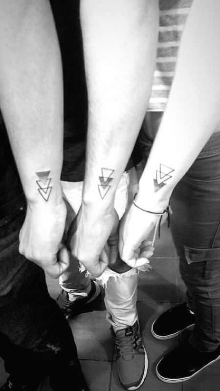 Brothers Tattoo Ideas, 3 Brothers Tattoo, Brothers Tattoo, Small Back Tattoos, Brother Tattoos, Matching Best Friend Tattoos, 3 Brothers, Triangle Tattoos, Sibling Tattoos