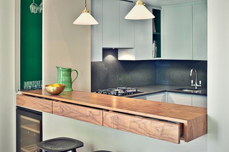 9 Ways To Make Islands And Breakfast Bars Work In Small Kitchens Bar Renovation, Breakfast Counter, Kitchen Bar Design, Kitchen Bar Table, Breakfast Bar Kitchen, Kitchen Island Decor, Chelsea London, Flat Interior, Contemporary Kitchen Design