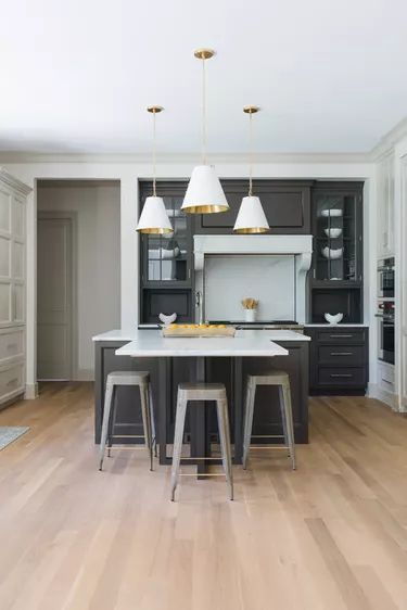 T Shaped Kitchen Island With Table, Kitchen Island T Shape, Wrap Around Kitchen Island, T Shape Island, T Shaped Island With Seating, T Shaped Island, T Shaped Kitchen, T Shaped Kitchen Island, Shaped Kitchen Island