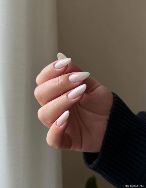 What Is The Russian Manicure? TikTok has continually turned out trend after trend. While the latest nail trend was invented before the heyday of TikTok, users are hotly debating it on the platform. The Russian Manicure (a.k.a Russian Mani) is the latest nail trend to take off, but not all experts (or beauty lovers) are convinced of the method. Lipgloss Nails, Russian Nails, Manicure Fall, Beauty Skin Quotes, Russian Manicure, Latest Nail Trends, Nail Drills, Nail Trend, Manicures Designs