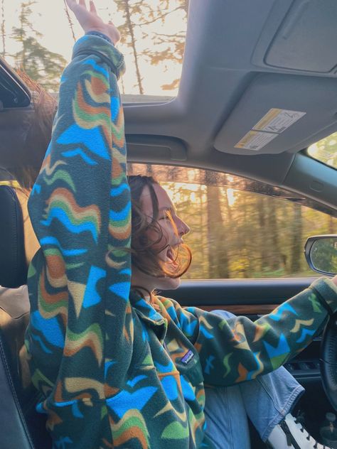 Camper Aesthetic Outfit, Roadtrip Picture Ideas, Gronola Girl Aesthetic, Granola Fall Aesthetic, Granola Gay Aesthetic, Car Driving Aesthetic, Car Vibes Aesthetic, Car Girl Aesthetic, Woodsy Aesthetic