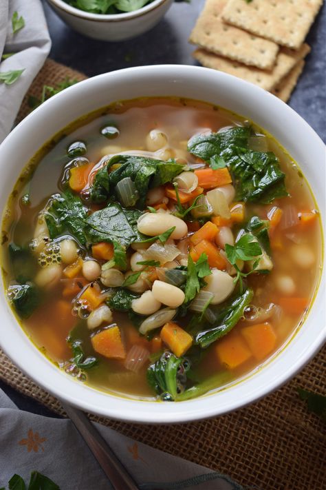 Soup With Leftover Roast, White Bean Spinach Soup, White Bean And Spinach Soup, White Beans And Spinach, Easy Winter Soups, Soup Swap, White Bean And Kale Soup, Bean And Kale Soup, White Bean And Kale