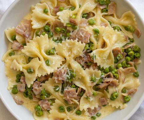 farfalle with peas, ham, and cream Pasta With Ham And Peas, Ham And Pasta, Ham Peas And Pasta, Pasta With Ham, Farfalle Pasta Recipes, Ham And Peas, Easy Italian Dinner, Pasta Farfalle, Ham Leftovers