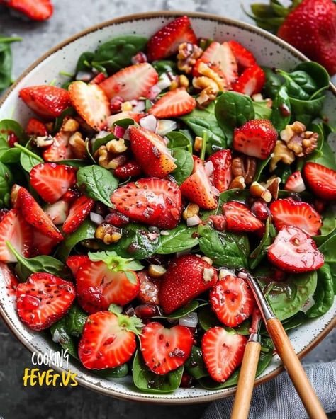 Salad Dressing Recipes Vinaigrette, Cranberry Spinach Salad, Crumbled Goat Cheese, Strawberry Salad Recipe, Sloppy Joe Casserole, Strawberry Spinach Salad, Cooking Fever, Grandma's Recipes, Sliced Strawberries