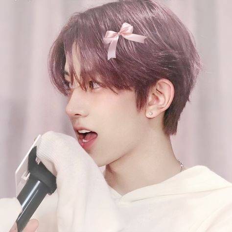 Cute Heeseung Pics, Heeseung Pink Aesthetic, Enhypen Heesung Cute, Heesung Picture, Enyphen Hee Seung, Heeseung Pictures, Heeseung Pink Hair, Heesung Enhypen Icon, Heeseung Cute Icon