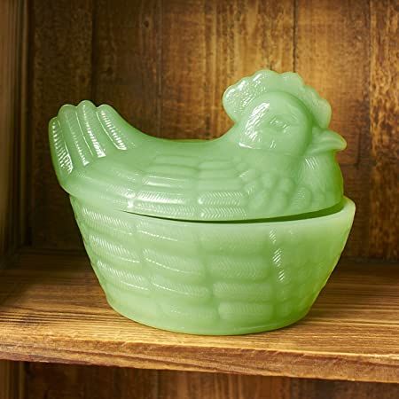 Jade Dishes, Kitchen Activities, Green Milk Glass, Jadite Green, Rooster Design, Grandma's Kitchen, Green Glassware, Lakeside Collection, Home Basics