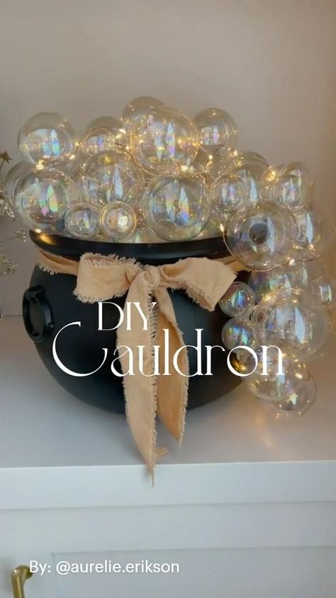 Outdoor Decorations Halloween, Bubbling Cauldron, Casa Halloween, Garden Rustic, Halloween Decor Diy, Halloween Fest, 2023 Halloween, Halloween Crafts Decorations, Halloween Tattoo