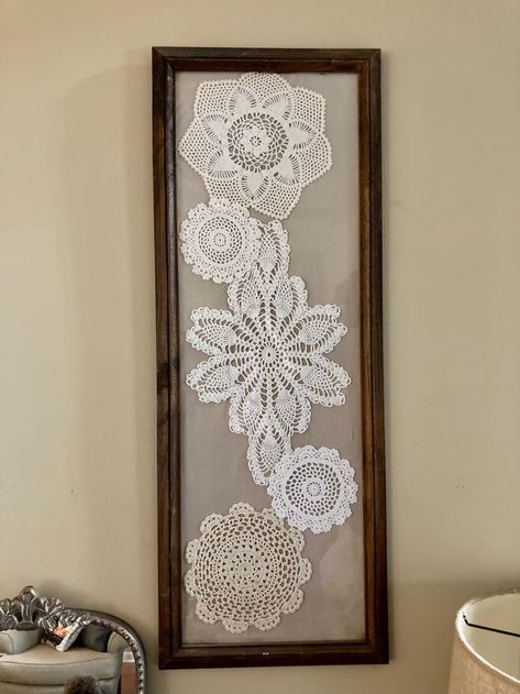 Doilies In Picture Frames, Doilies In Frames, Doily Framed Art, Framed Crochet Doilies, Framing Doilies Wall Art, Vintage Doily Repurposed, Crochet Art Wall Decor Framed Doilies, Framed Doilies Wall Art Diy, Vintage Framed Embroidery Wall Art