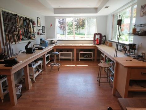 Studio ideas Jewelry Studio Organization, Printmaking Studio, Craft Studios, Studio Layout, Studio Spaces, Art Studio Organization, Jewellers Bench, Workshop Studio, Design Journal