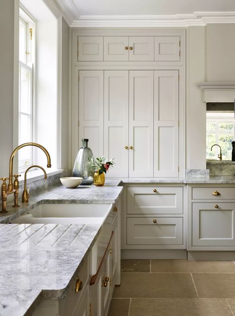 Küchen In U Form, Modern Shaker Kitchen, Shaker Style Kitchen Cabinets, Shaker Style Kitchens, Kitchen Cabinet Styles, Kitchen Farmhouse, Shaker Kitchen, Classic Kitchens, Kitchen Trends