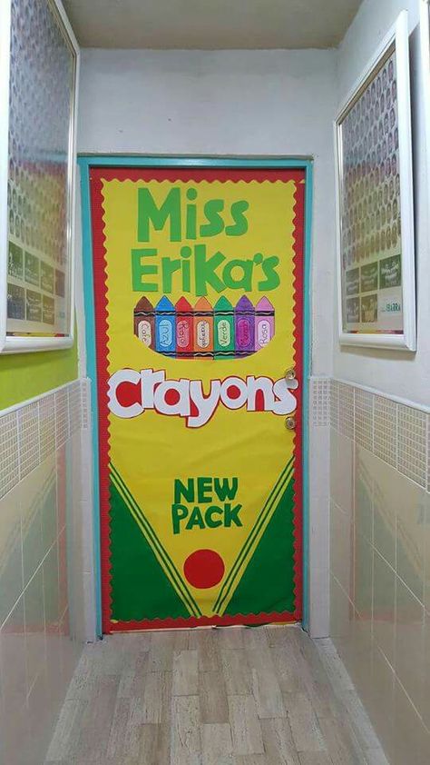 Crayon Door Decorations Classroom, Crayon Themed Classroom, School Wide Themes, Preschool Door, Elementary Classroom Themes, Preschool Boards, God's Masterpiece, School Board Decoration, School Door Decorations