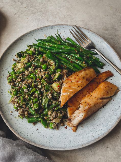 Quinoa Salad, Grilled Mackerel & Green Beans Mackerel Salad, Low Potassium Diet, Grilled Mackerel, Spring Meals, Smoked Mackerel, Bean Chilli, Raw Spinach, Small Cucumber, Feta Dip