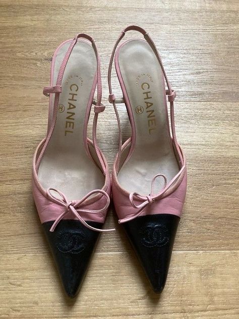 Chanel Heels, Pretty Heels, Dr Shoes, Estilo Taylor Swift, Shoes Heels Classy, Vintage Heels, Fancy Shoes, Cute Heels, Girly Shoes