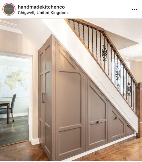 Under Stairs Laundry Room, Door Under Stairs, Understair Storage, Pantry Door Ideas, Under Stairs Storage Solutions, Closet Under Stairs, تحت الدرج, Under Stairs Storage, Stairs Storage