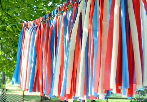 Diy Table Decorations, Patriotic Diy, Patriotic Projects, 4th Of July Photos, Usa Party, 4th July Crafts, Diy Table Decor, Patriotic Party, 4th Of July Decorations