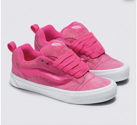 Vans Aesthetic, Trendy Shoes Sneakers, Pretty Shoes Sneakers, Pink Vans, Kicks Shoes, Shoes Outfit Fashion, Vans Style, Fresh Shoes, Hype Shoes