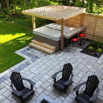 Hot Tub Privacy, Hot Tub Patio, Small Pergola, Residential Landscaping, Hot Tub Backyard, Backyard Designs, Building A Pergola, Modern Pergola, Outdoor Remodel