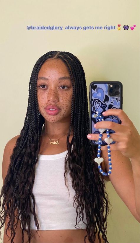 Grad Attendee Outfit, Knotless Braids With Loose Ends, Rasta Hair Braids, Midback Box Braids, Mid Back Box Braids, Box Braids With Bangs, Medium Length Braids, Hair Styles Braids, Styles Braids