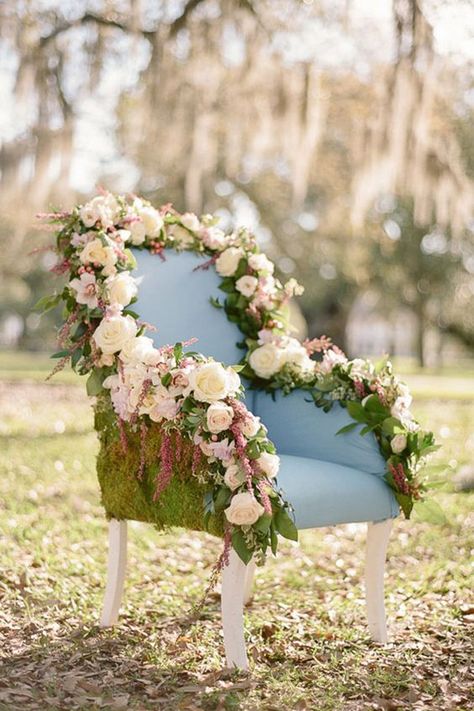 Moss Wedding Decor, Bridal Shower Chair, Moss Wedding, Outdoor Bridal Showers, Spring Bridal Shower, Vintage Bridal Shower, Strictly Weddings, Unique Bridal Shower, Bridal Shower Signs