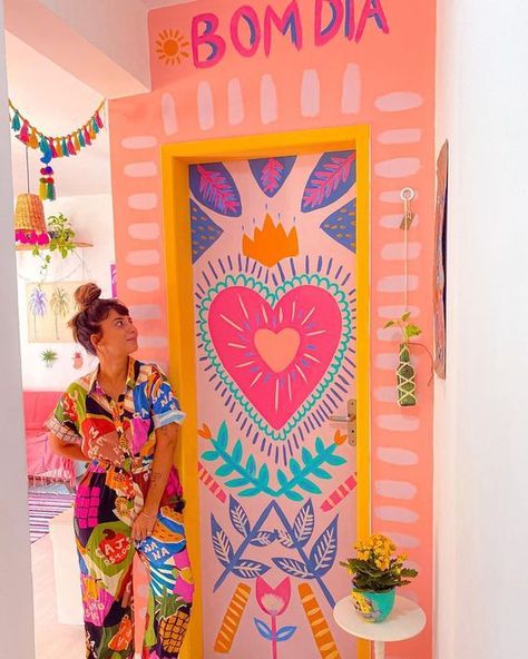 House Salon Interior Design, Colorful Wall Painting Ideas, Funky Wall Paint Ideas, Boho Mural, Mural Door, Door Painting, Colorful Murals, Door Murals, Deco Boheme