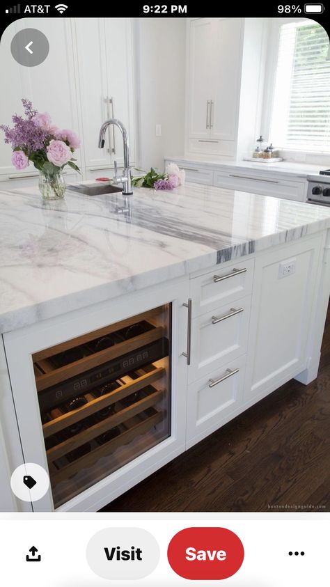 Kitchen Design Countertops, Marble Kitchen Island, Kitchen Remodel Countertops, Kitchen Countertop Materials, Marble Kitchen, Marble Counter, White Kitchen Design, Kitchen Farmhouse, Gorgeous Kitchens