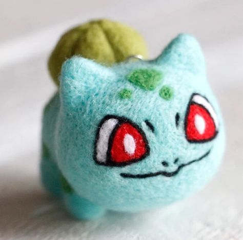 Needle Felt Pokemon, Needle Felted Pokemon, Felt Pokemon, Felted Pokemon, Felting Inspiration, Felting Diy, Pokemon Dolls, Felted Crochet, Pokemon Pattern