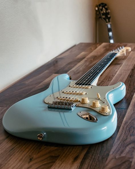 Daphne Blue Stratocaster, Fender Stratocaster Aesthetic, Stratocaster Aesthetic, Blue Stratocaster, Fender Stratocaster Blue, Electric Guitar Kits, Blue Guitar, Fender Strat, Bass Ukulele