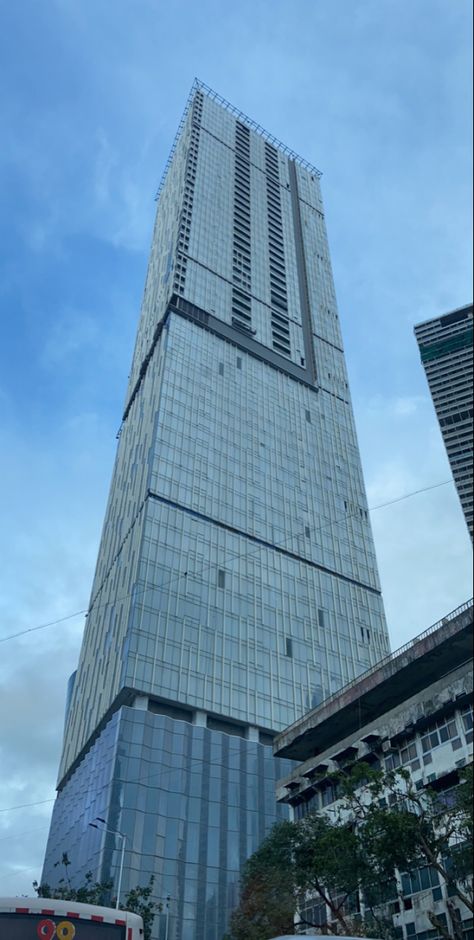 #mumbai #skyline #skyscraper #cityscape City Structure, Mumbai Skyline, Travel International, City Life Photography, Mumbai City, Bollywood Movie, Capital Market, Dream City, Stock Exchange