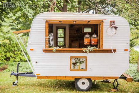 Nature-Inspired Boho Wedding | ElegantWedding.ca Portable Coffee Bar, Bar Food Truck, Bar Pop Up, Vintage Camper Redo, Wedding Candy Cart, Mobile Food Trailer, Camper Bar, Bar Trailer, Caravan Bar