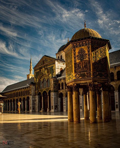 Umayyad Mosque Damascus, Damascus Syria Aesthetic, Damascus Mosque, Great Mosque Of Damascus, Masjid Architecture, Syria Before And After, Syria Country, Most Beautiful Mosques, Umayyad Mosque