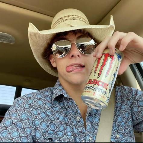 Country Mullet Men, Country Boy Teen, Brunette Country Boy, Cowboy Selfie, Cowboy Face Claim, Country Guys With Mullets, Country Teen Boy, Waylon Wyatt, Boys With Mullets