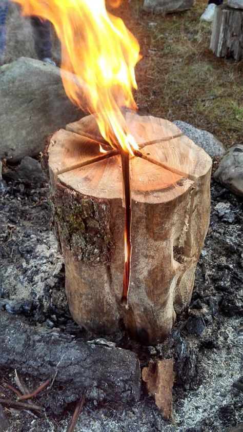 Swedish Fire Log, Outdoor Furniture Diy Easy, Outdoor Wood Furniture, Diy Outdoor Furniture Plans, Diy Pallet Furniture Outdoor, Outdoor Furniture Plans, Outdoor Patio Chairs, Diy Fire Pit, Fuel Oil