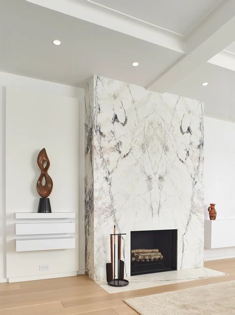 Slab Fireplace, Kitchen Glam, Fireplace Tile Surround, Linear Fireplace, Marble Fireplace, Decorating Home, Home Fireplace, Modern Fireplace, Marble Fireplaces