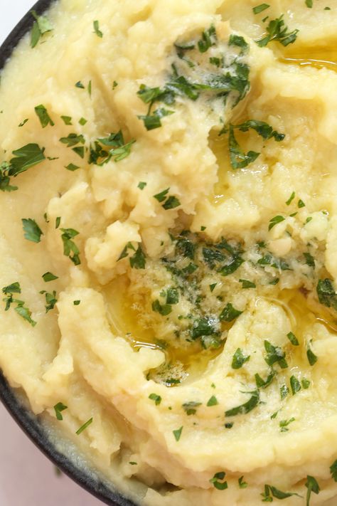 White Sweet Potato Recipe, White Sweet Potato, Parsley Butter, Garlic Mashed Potatoes Recipe, Sweet Potato Recipes Mashed, Homemade Garlic Butter, Best Mashed Potatoes, Potato Recipes Side Dishes, Garlic Mashed Potatoes