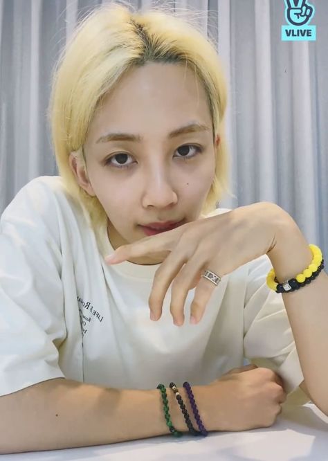 Seventeen Jeonghan Bracelet, Svt Bracelets, Pop Jewelry, Kpop Diy, Yoon Jeonghan, Bracelets Ideas, Beaded Bracelet, Seventeen, Beaded Bracelets