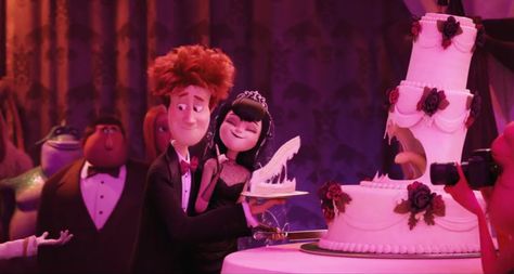 Hotel Transylvania 2 opening - cake monster Hotel Transylvania Wedding, Hotel Transylvania 2012, Smoothie Machine, Hotel Transylvania 2, Cartoons Movies, Disney Crossovers, Hotel Transylvania, Post Ideas, Cartoon Movies