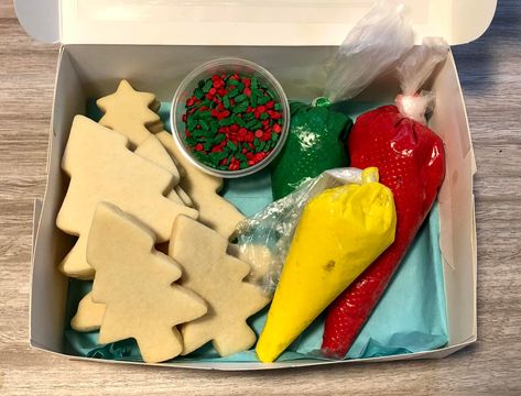 Christmas Cookie Kits Diy, Diy Christmas Cookie Kit, Christmas Diy Cookie Kit, Christmas Cookie Kits For Kids, Diy Christmas Cookie Decorating Kit, Christmas Cookie Boxes Diy, Cookie Decorating Kits Diy, Cookie Decorating Kits For Kids, Decorate Your Own Cookie Kit