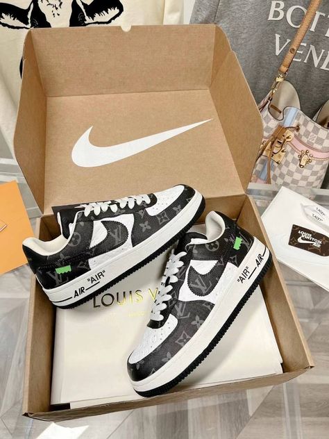 Lui Viton, Nike Fashion Shoes, Nike Shoe, Jordan Shoes Retro, Expensive Jewelry Luxury, Tenis Nike, Shoes Retro, Nike Force, Cute Nike Shoes