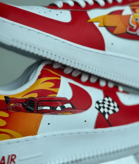 F1 Custom Shoes, Lightning Mcqueen Shoes, Lightning Mcqueen Nails, Lightning Mcqueen Crocs, برق بنزين, Disney Princess Shoes, Lighting Mcqueen, Painted Nikes, Diy Sneakers