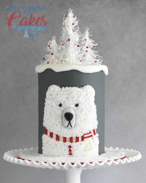 Christmas Birthday Cake, Cake Magic, Cake Kids, Christmas Cake Designs, Polar Bear Christmas, Christmas Cake Decorations, Magic Cake, Bear Christmas, Wafer Paper