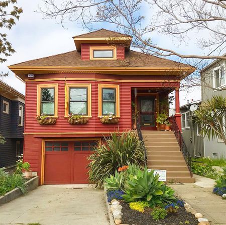 Orange Houses, Craftsman House Colors, Craftsman House Exterior, Craftsman Bungalow Exterior, Houses Inspiration, Craftsman Modern, Exterior House Siding, Craftsman Houses, Exterior Paint Ideas