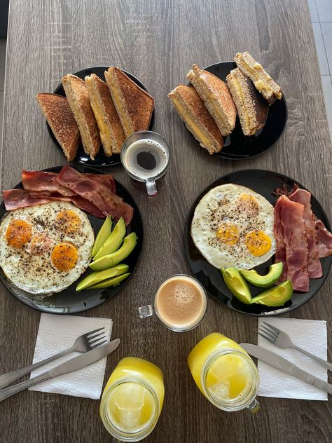 Breakfast Ideas American, Breakfast Date Ideas, American Breakfast Ideas, Ideas Para Almuerzos Caseros, Ideas Para Desayunos, Desayuno Aesthetic, Desayunos Ideas, Desayunos Aesthetic, Breakfast Date