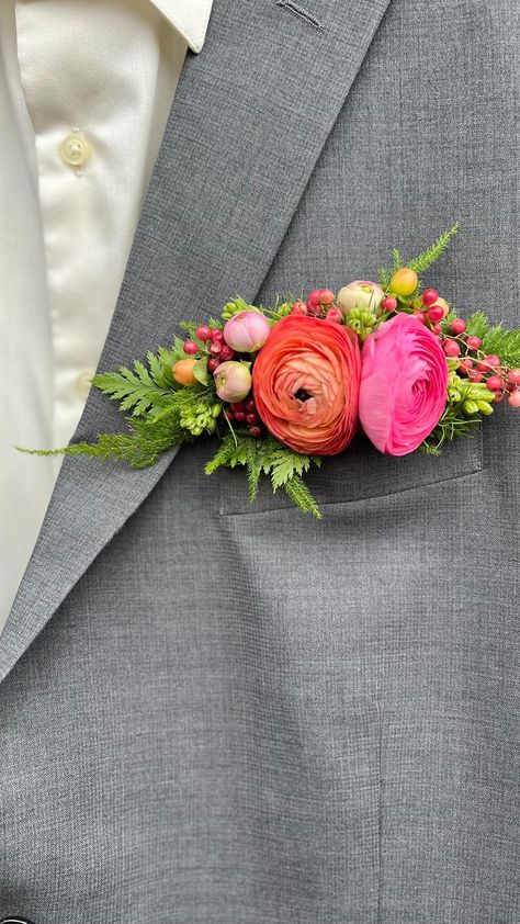 For Floral Sake | Florist Duluth, MN | We are seeing these A LOT this year and we are loving them: Pocket Square Boutonnières! These are a great way to add color to a suit… | Instagram Pocket Bouts, Floral Pocket Square Boutonniere, Pocket Square Flowers, Wearable Florals, Pocket Square Boutonniere, Square Boutonniere, Flower Pocket Square, Formal Flowers, Spring Wedding Flowers Bouquet