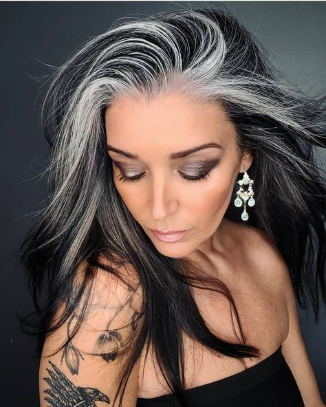 Grey On Top Dark On Bottom Hair, Silver Fox Hair Women, Hair Color Ideas To Blend Grey Hair, Salt And Pepper Hair Short, Grey Hair Blending, Salt And Pepper Hair Color, Pepper Hair Color, Gray Blending, Pepper Hair