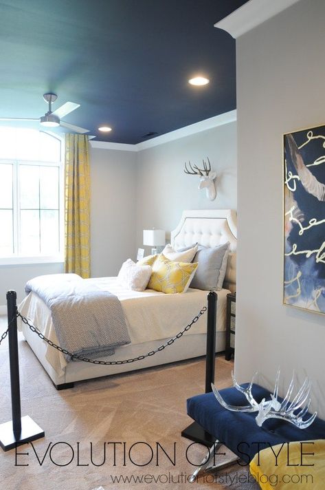 Bedroom with navy blue ceiling Blue Ceiling Office, Navy Blue Ceiling Bedroom, Dark Blue Ceiling Bedroom, Navy Ceiling Bedroom, Bedroom Blue Ceiling, Bedroom Ceiling Color, Accent Ceiling Bedroom, Navy Blue Ceiling, Navy Ceiling