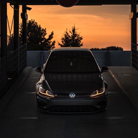 Golf 7 Gtd, Vw Golf Wallpaper, Golf Wallpaper, Golf 7r, Volkswagen Cars, Gti Mk7, Volkswagen Car, Golf 4, Car Pics