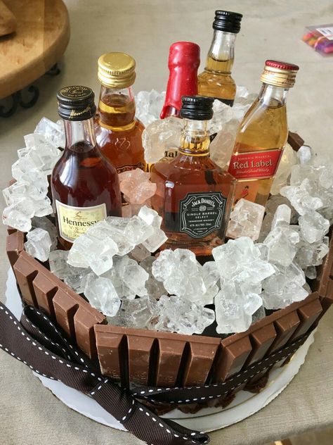 Liquor Cake Ideas, Cake Ideas With Alcohol Bottles, Cake With Mini Liquor Bottles, Alcohol Birthday Cake For Men Drinks, Booze Cake Tower, Alcohol Cake Tower For Guys, Liquor Bottle Cake, Birthday Cake For Boyfriend, Liquor Cake