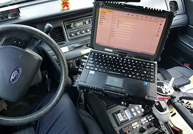 Cops have been dealing with more and more technology in their patrol cars, which is nice, but is it leading to them breaking the distracted driving laws? Car Inside, Patrol Car, Distracted Driving, Police Life, Police Patrol, Geek Crafts, Law Enforcement Officer, Steampunk Diy, Police Car