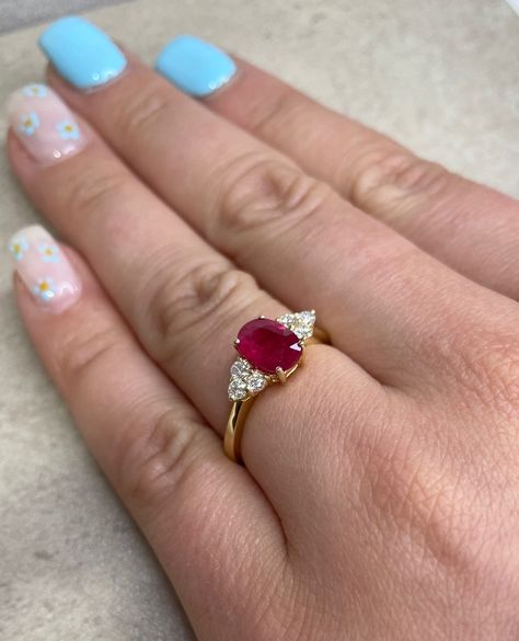 Ruby Ring Designs, Jewelry Content, Ring For Women Gold, Red Ruby Ring, Bridal Nose Ring, Ruby Bands, Gold Jewelry Stores, Colored Engagement Rings, Gold Rings Fashion